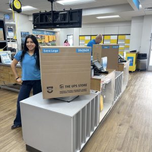 <strong>Extra Large Box</strong> <br> 24" x 24" x 24"